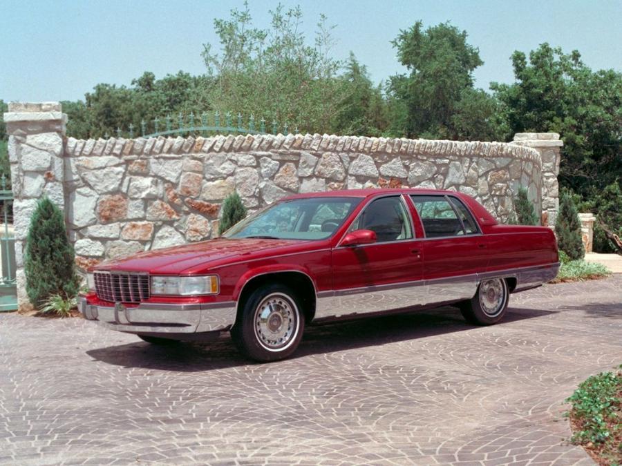  Cadillac Fleetwood Brougham 1993 года  (фото 10 из 35)